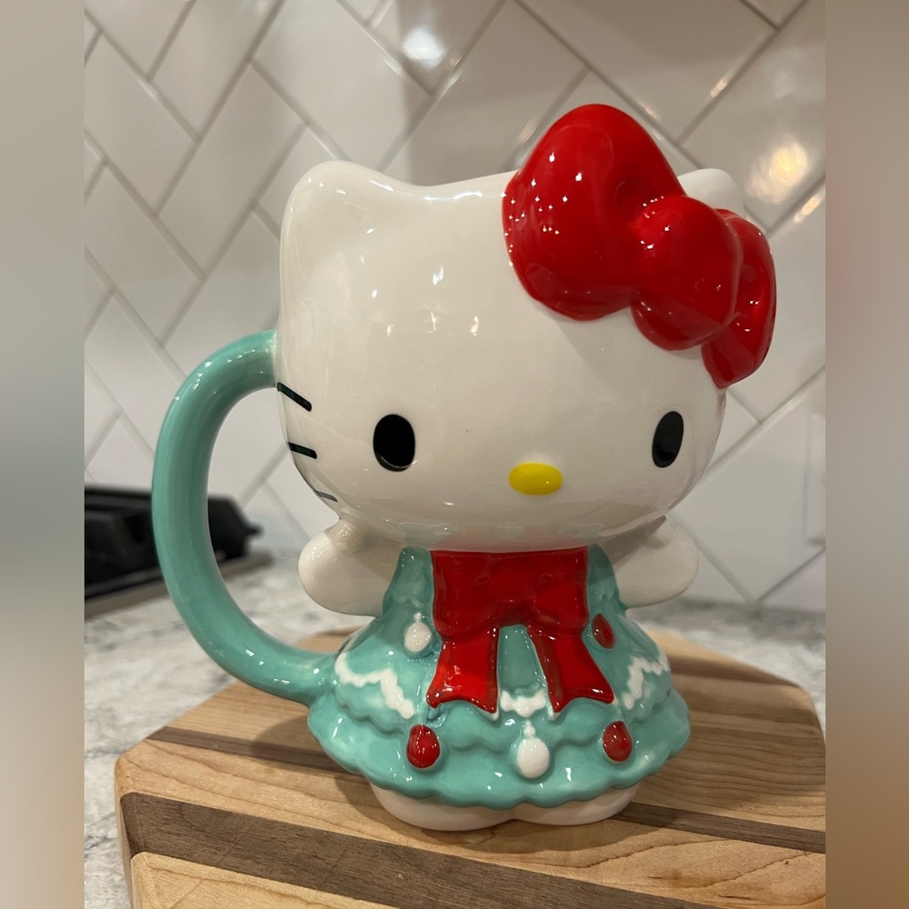 Sanrio 3D Hello Kitty Full Body Christmas 22oz Tall Coffee Mug Cup NEW 2023